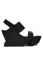 United Nude Sandały Brutt Sandal 109830116 Czarny. Czarne sandały United Nude, bez wzorów, ze skóry, bez obcasa, na koturnie, bez zapięcia. Za 1,229.00 zł.