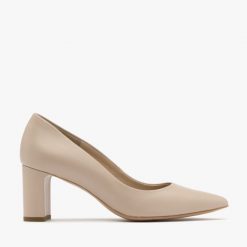 Czółenka Damskie ELLIE. Brązowe czółenka Ryłko, bez wzorów, ze skóry, bez obcasa, na słupku, bez zapięcia. Za 349.99 zł.