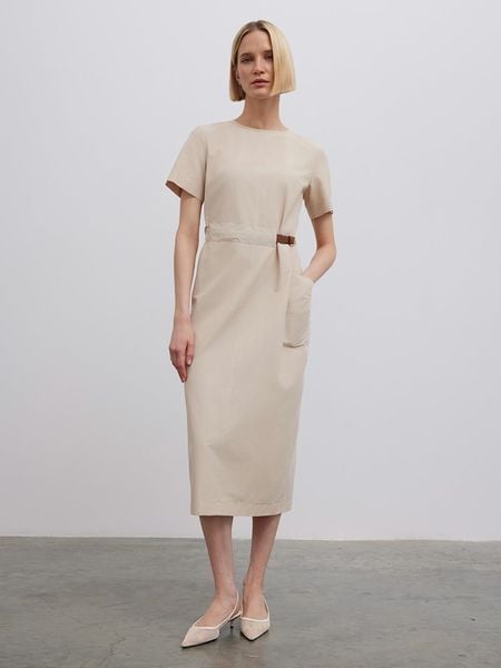 BGN Sukienka w kolorze beżowym rozmiar: 34. Brązowe sukienki BGN, na imprezę, bez wzorów, ze skóry, bez kołnierzyka, bez ramiączek, midi. Za 61.02 zł.