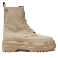 Botki Tommy Hilfiger. Brązowe botki Tommy Hilfiger, bez wzorów, bez obcasa, na płaskiej podeszwie, bez zapięcia. Za 299.99 zł.