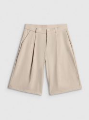 4F Spodenki casual damskie - kremowe M. Białe szorty 4f, bez wzorów, z tkaniny, casualowe. Za 169.99 zł.