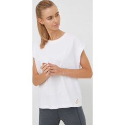 Outhorn t-shirt damski kolor biały. Białe t-shirty Outhorn, l, bez wzorów, bez kołnierzyka, bez ramiączek. W wyprzedaży za 47.99 zł.