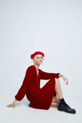 Medicine sukienka kolor czerwony mini rozkloszowana. Czerwone sukienki MEDICINE, l, bez wzorów, bez kołnierzyka, bez ramiączek, maxi, rozkloszowane. W wyprzedaży za 109.90 zł.