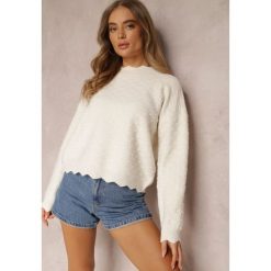 Biały Sweter Graciene. Białe swetry Renee, na jesień, m, z aplikacjami, prążkowane, casualowe, bez ramiączek. W wyprzedaży za 103.99 zł.