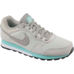 Nike Md Runner 2 Wmns 749869-101. Buty sportowe lifestyle marki Nike. W wyprzedaży za 249.99 zł.