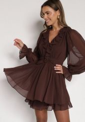 Ciemnobrązowa Rozkloszowana Sukienka z Falbankami i Siateczkowymi Rękawami Zennisa. Brązowe sukienki Born2be, do pracy, l, bez wzorów, z poliesteru, biznesowe, bez kołnierzyka, bez ramiączek, rozkloszowane. Za 149.99 zł.