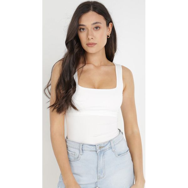 Białe Body Hyrmime. Białe body i gorsety Born2be, bez wzorów, z dzianiny, bez ramiączek. Za 39.99 zł.