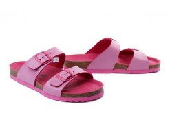 DR. BRINKMANN 700563-43 pink, klapki damskie. Czerwone klapki Dr. Brinkmann, bez wzorów, bez obcasa, bez zapięcia. Za 184.90 zł.