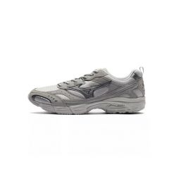 Buty Mizuno MXR - Szare. Szare buty treningowe Mizuno, bez wzorów, z gumy, bez zapięcia, trekkingowe. Za 533.15 zł.