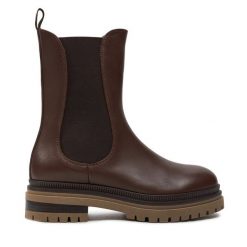 Sztyblety Weekend Max Mara. Brązowe botki Weekend Max Mara, bez wzorów, bez obcasa, na płaskiej podeszwie, bez zapięcia. Za 1,239.00 zł.
