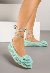 Zielone Balerinki z Ażurową Cholewką Ozdobione Kwiatem 3D Cleiria. Zielone baleriny Renee, z aplikacjami, z jeansu, eleganckie, bez obcasa, bez zapięcia. Za 89.99 zł.