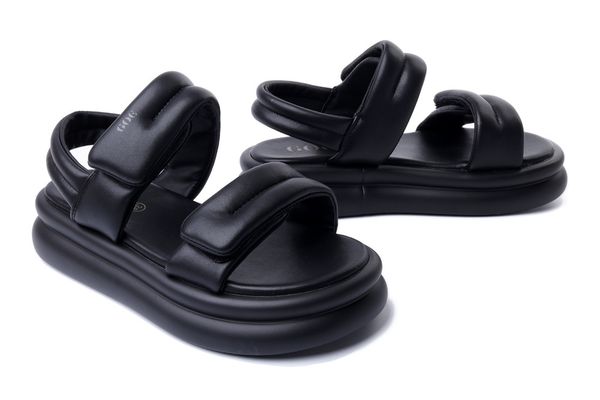 GOE NN2N4101 czarny, sandały damskie. Czarne sandały GOE, bez wzorów, ze skóry, bez obcasa, bez zapięcia. Za 379.90 zł.