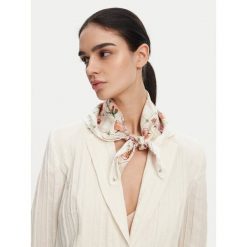 Chusta Furla. Chusty Furla, bez wzorów. Za 349.99 zł.