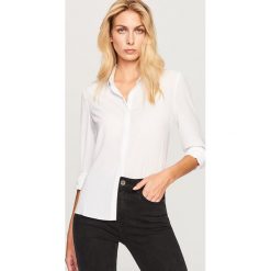 Biała koszula - Biały. Koszule marki GEOLOGIC. W wyprzedaży za 49.99 zł.
