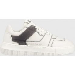 Calvin Klein Jeans sneakersy Chunky Cupsole Laceup Low kolor biały. Białe buty sportowe lifestyle Calvin Klein Jeans, bez wzorów, z gumy, sportowe, z okrągłym noskiem, bez zapięcia. W wyprzedaży za 446.99 zł.