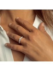 Les Favorites Srebrny pierścionek z cyrkoniami rozmiar: 58. Szare pierścionki Les Favorites, z cyrkonią, srebrne. Za 108.99 zł.