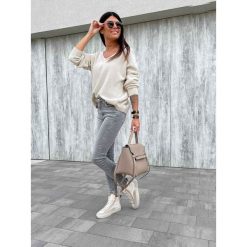 Sweter Wish Beige. Brązowe swetry ClothStore, bez wzorów, bez ramiączek. Za 149.00 zł.