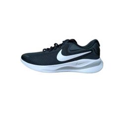 Buty do biegania damskie Nike Revolution 7. Białe buty do biegania Nike, bez wzorów, bez zapięcia, do biegania, nike revolution. Za 280.99 zł.