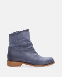 GRANATOWE BOTKI Z MARSZCZONĄ CHOLEWKĄ 30003L CAM JEANS. Botki Venezia, bez wzorów, z jeansu, bez obcasa, bez zapięcia. Za 649.00 zł.