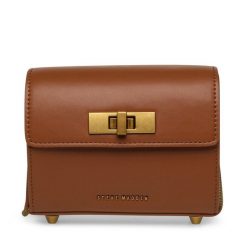 Torebka Steve Madden. Brązowe kopertówki Steve Madden, bez wzorów, wizytowe, bez dodatków. Za 159.99 zł.