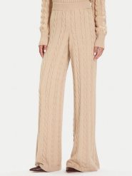 Guess Spodnie dzianinowe W5BB52 Z1192 Beżowy Regular Fit. Brązowe spodnie materiałowe Guess, z aplikacjami, z dzianiny. Za 529.99 zł.