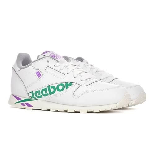 Buty do chodzenia damskie Reebok CL Lthr. Białe buty treningowe Reebok, bez wzorów, z gumy, bez zapięcia, trekkingowe. Za 149.00 zł.