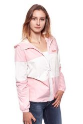 DAMSKA KURTKA PRZEJŚCIOWA WRANGLER RETRO WINDBREAKER ROSE SHADOW W401RV9S8. Czerwone kurtki Wrangler, m, bez wzorów, klasyczne, bez kaptura. Za 179.99 zł.