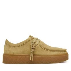 Półbuty Clarks. Brązowe półbuty wsuwane Clarks, bez wzorów, bez obcasa, na płaskiej podeszwie. Za 479.99 zł.