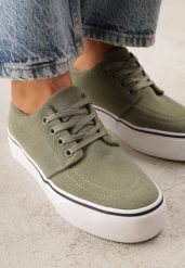 Zielone Klasyczne Tenisówki z Ozdobnym Paskiem przy Podeszwie Ranora. Zielone trampki Born2be, bez wzorów, z dresówki, klasyczne, bez zapięcia. Za 49.99 zł.