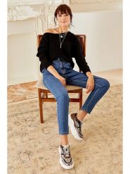 Milan Kiss Sweter w kolorze czarnym rozmiar: S. Czarne swetry Milan Kiss, s, bez wzorów, z wełny, bez ramiączek. Za 114.71 zł.