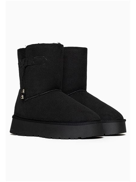 ISLAND BOOT Botki zimowe "Kinsac" w kolorze czarnym rozmiar: 36. Czarne botki Island Boot, bez wzorów, z materiału, bez obcasa, bez zapięcia. Za 189.95 zł.