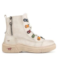 Botki Mustang. Brązowe botki Mustang, bez wzorów, bez obcasa, na płaskiej podeszwie, bez zapięcia. Za 303.00 zł.