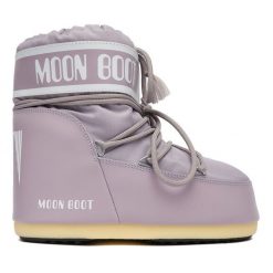 Śniegowce Moon Boot. Fioletowe śniegowce Moon Boot, bez wzorów, bez zapięcia. Za 759.99 zł.
