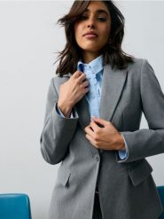 Żakiet slim fit z wiskozą - szary. Szare marynarki i żakiety Sinsay, l, bez wzorów, z wiskozy, bez ramiączek. Za 79.99 zł.