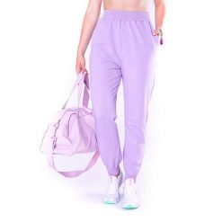 Spodnie dresowe z wysokim stanem damskie 2skin DEEP LILA. Czerwone spodnie dresowe 2SkIN, bez wzorów, z bawełny, eleganckie, z podwyższonym stanem. W wyprzedaży za 109.00 zł.