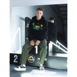 MANTO bluza z kapturem REFLECTION OVERSIZE czarna. Czarne bluzy MANTO, bez wzorów, bez ramiączek, z kapturem. Za 299.00 zł.