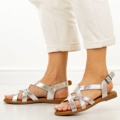 Skórzane Gl płaskie sandały damskie Cambell 19393. Szare sandały Cambell, bez wzorów, z jeansu, casualowe, bez obcasa, na płaskiej podeszwie, bez zapięcia. Za 219.00 zł.