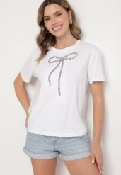 Biały T-shirt Oversize z Bawełny Zdobiony Kokardą z Cekinów Tenesela. Białe t-shirty Born2be, m, z aplikacjami, z bawełny, bez kołnierzyka, bez ramiączek. Za 49.99 zł.