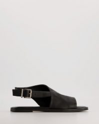 CZARNE SANDAŁY 3542804S BLACK. Czarne sandały Venezia, bez wzorów, ze skóry, bez obcasa, bez zapięcia. Za 199.00 zł.