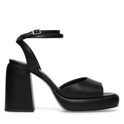 Sandały JENNY. Czarne sandały Jenny, bez wzorów, bez obcasa, na słupku, bez zapięcia. Za 139.99 zł.