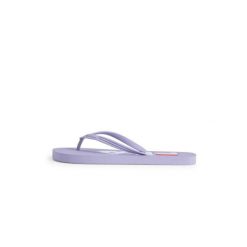 Klapki damskie Fila Troy. Fioletowe klapki Fila, z aplikacjami, z gumy, eleganckie, bez obcasa, bez zapięcia. Za 40.99 zł.