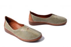 COMFORTABEL 840144-07 olive, półbuty damskie. Zielone półbuty wsuwane Comfortabel, na lato, w ażurowe wzory, ze skóry, bez obcasa. Za 185.43 zł.