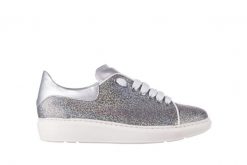 Trampki Bayla-185 185 102 Srebrny, Skóra naturalna - 39. Szare trampki Bayla, z aplikacjami, z jeansu, eleganckie, bez zapięcia. W wyprzedaży za 89.10 zł.