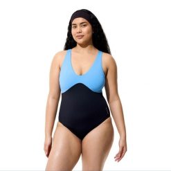 Strój kąpielowy damski Speedo Sculpture Butterfly Back. Czarne stroje jednoczęściowe Speedo, bez wzorów, sportowe. Za 339.99 zł.