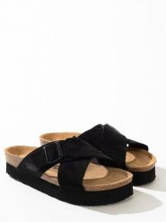 Sunbay Klapki "Iris" w kolorze czarnym rozmiar: 40. Czarne klapki Sunbay, bez wzorów, klasyczne, z otwartym noskiem, bez obcasa, na platformie, bez zapięcia. Za 112.83 zł.