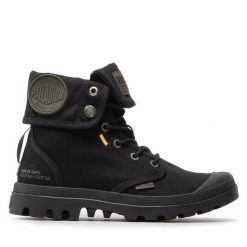 Trapery Palladium. Czarne traperki Palladium, bez wzorów, bez obcasa, bez zapięcia. Za 449.99 zł.
