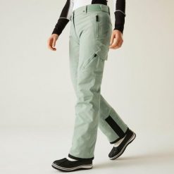 Damskie spodnie narciarskie Ice Ski. Zielone spodnie narciarskie Dare 2b, bez wzorów, narciarskie. W wyprzedaży za 287.99 zł.