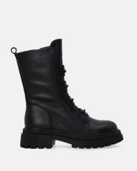 CZARNE WORKERY DAMSKIE Z GŁADKIEJ SKÓRY NATURALNEJ G032LEBLOBB006. Czarne botki Venezia, bez wzorów, ze skóry, bez obcasa, bez zapięcia. Za 389.00 zł.