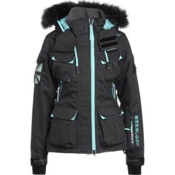 Superdry ULTIMATE SNOW SERVICE Kurtka snowboardowa black grit/fluro mint. Kurtki narciarskie marki Superdry. W wyprzedaży za 879.20 zł.