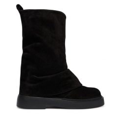 Botki Bronx. Czarne botki Bronx, bez wzorów, bez obcasa, na płaskiej podeszwie, bez zapięcia. Za 799.99 zł.